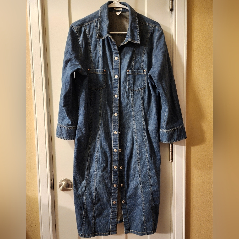 Old Navy vintage fitted dress with snap closure size 16